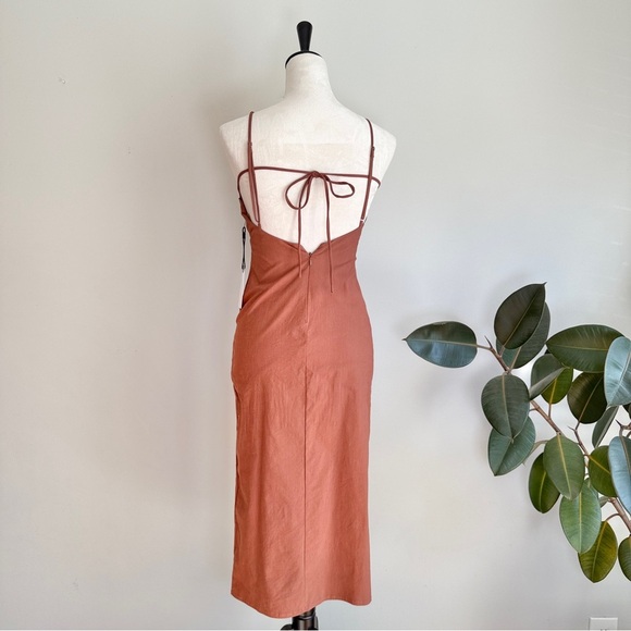 ASTR the label Armona Ruched midi Dress - Picture 8 of 12